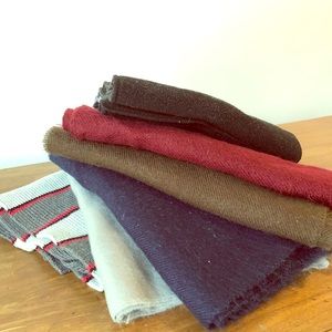 Scarf lot